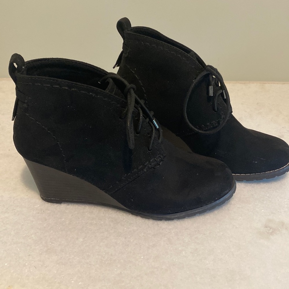 Wedge booties